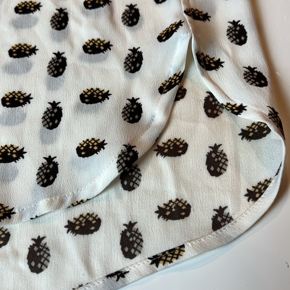 🍍ANN TAYLOR PINEAPPLE SHORT SLEEVE SCOOP NECK TOP SIZE EXTRA SMALL PETITE🍍 - Picture 13 of 16